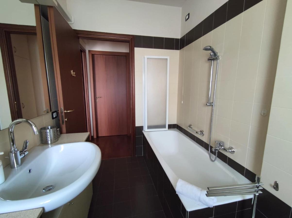 Appartamento Magnolia - Immobili E Soluzioni Rent Μπέργκαμο Εξωτερικό φωτογραφία